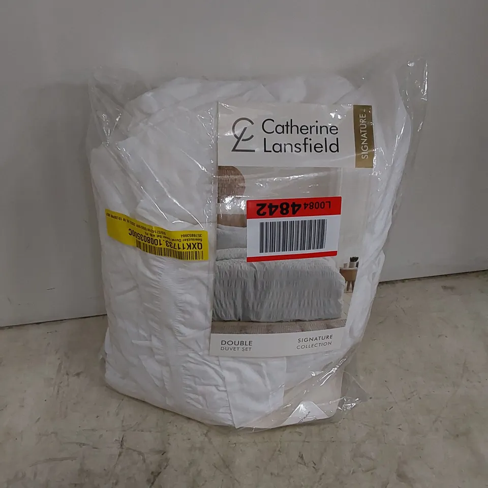 BAGGED SEERSUCKER DUVET COVER SET // SIZE: DOUBLE 