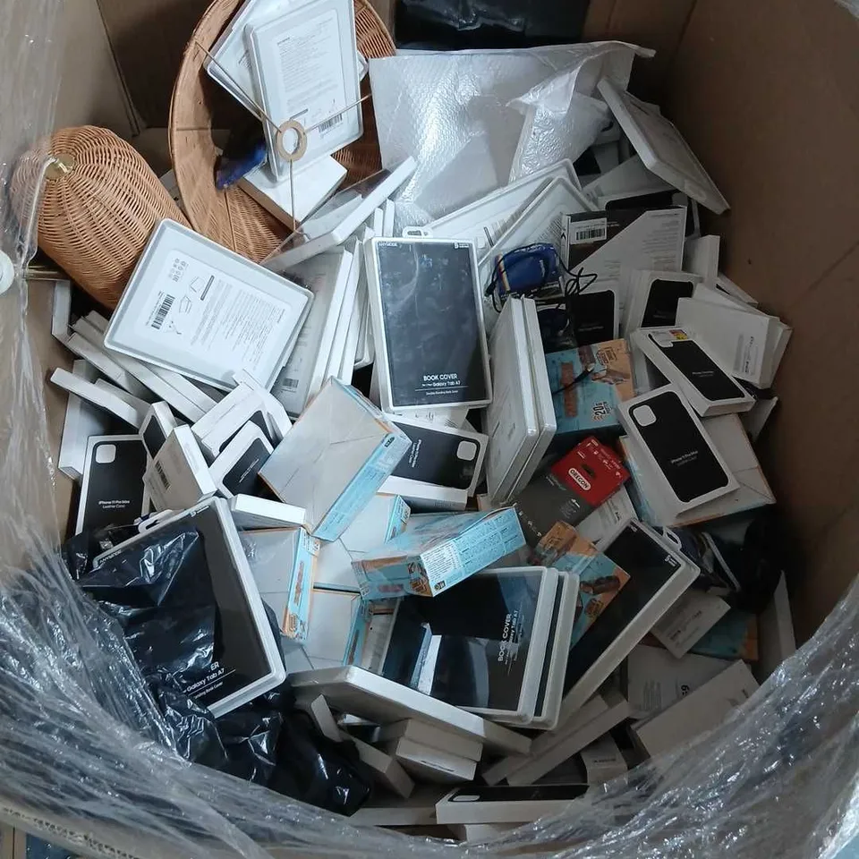 PALLET OF ASSORTED PRODUCTS TO INCLUDE; IPHONE CASES, GRENADE HIGH PROTEIN BARS(PAST SELL BY DATE) AND RATTAN EFFECT LAMP