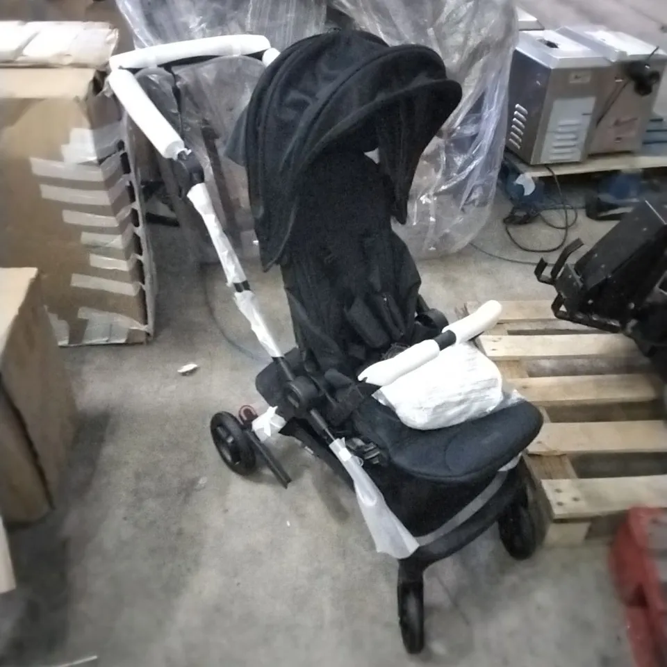 MAMAS AND PAPAS SIGNATURE EDITION PUSHCHAIR