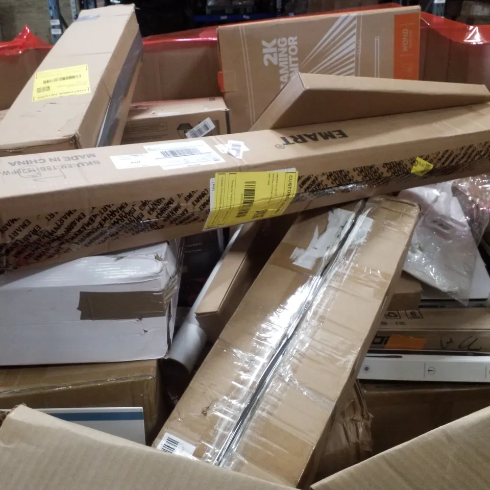 PALLET CONTAINING ASSORTED PRODUCTS INCLUDING 20L COMPRESSOR DEHUMIDIFIER, VACMASTER, DECORATIVE WALL CLOCK, 15 PIECE COOKWARE SET & SELFIE STICK