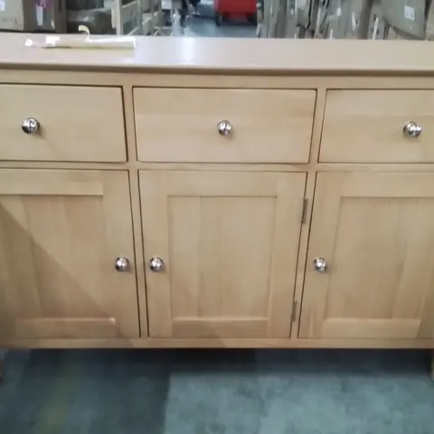 MAPLEVIEW COTSWOLD SIDEBOARD 