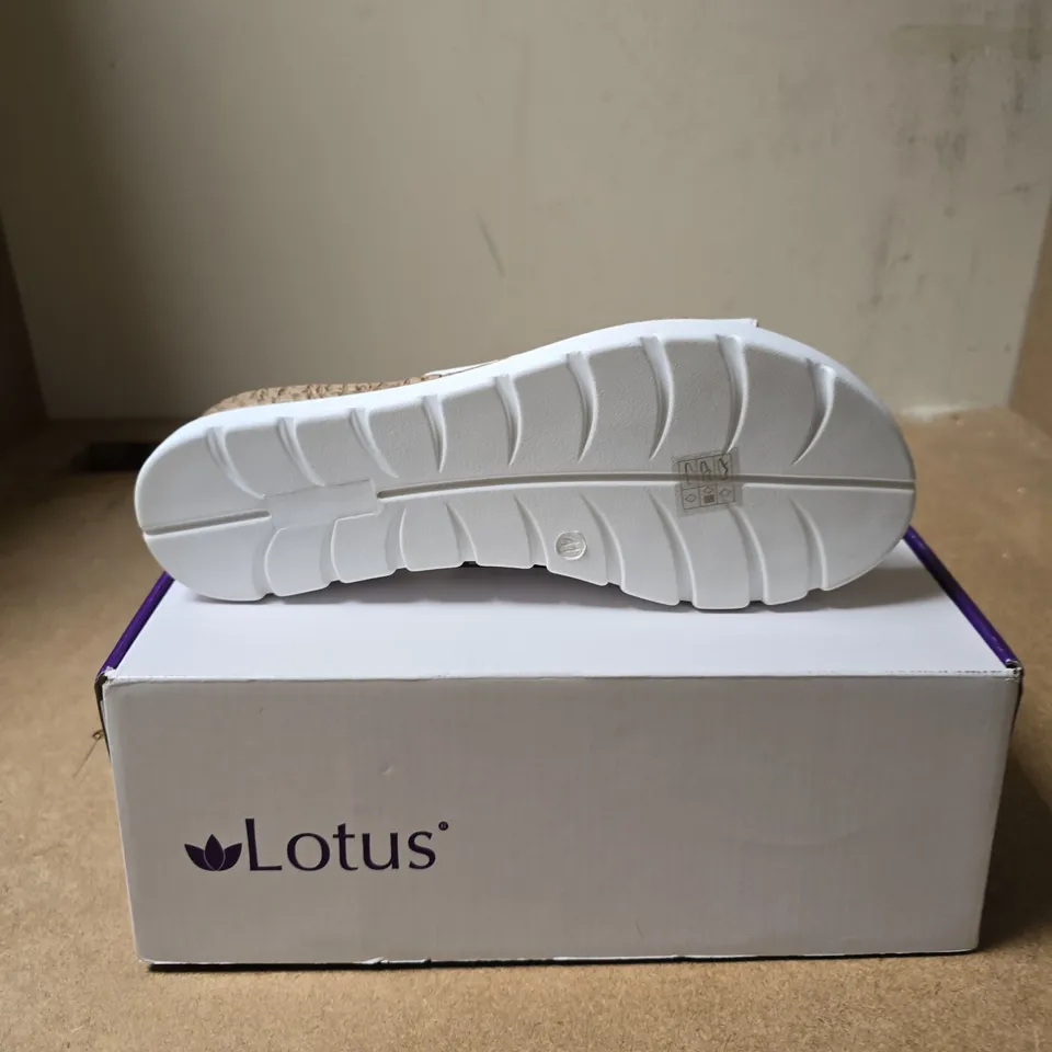 BOXED PAIR OF LOTUS WOMEN'S WHITE SLIP-ON SANDALS – 7