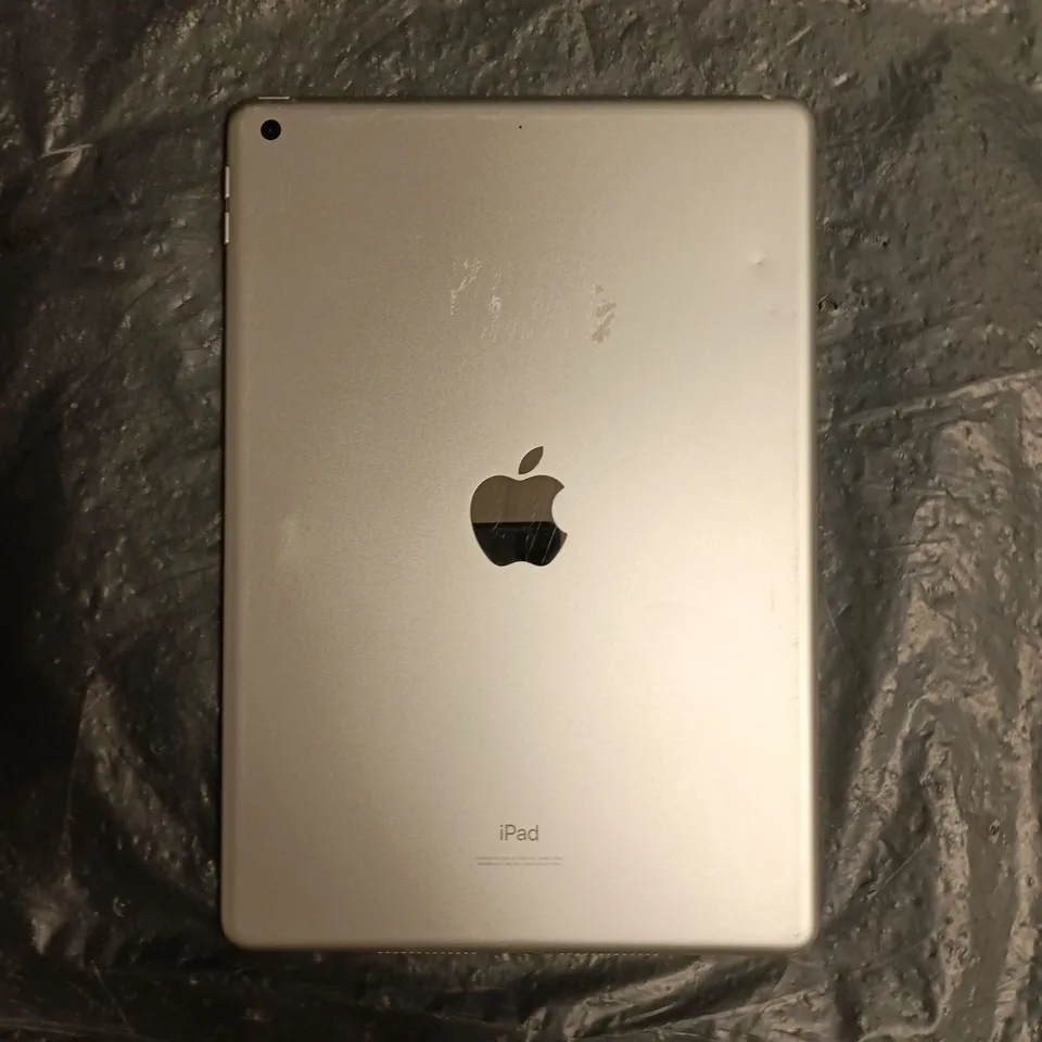 APPLE IPAD TABLET - A2602