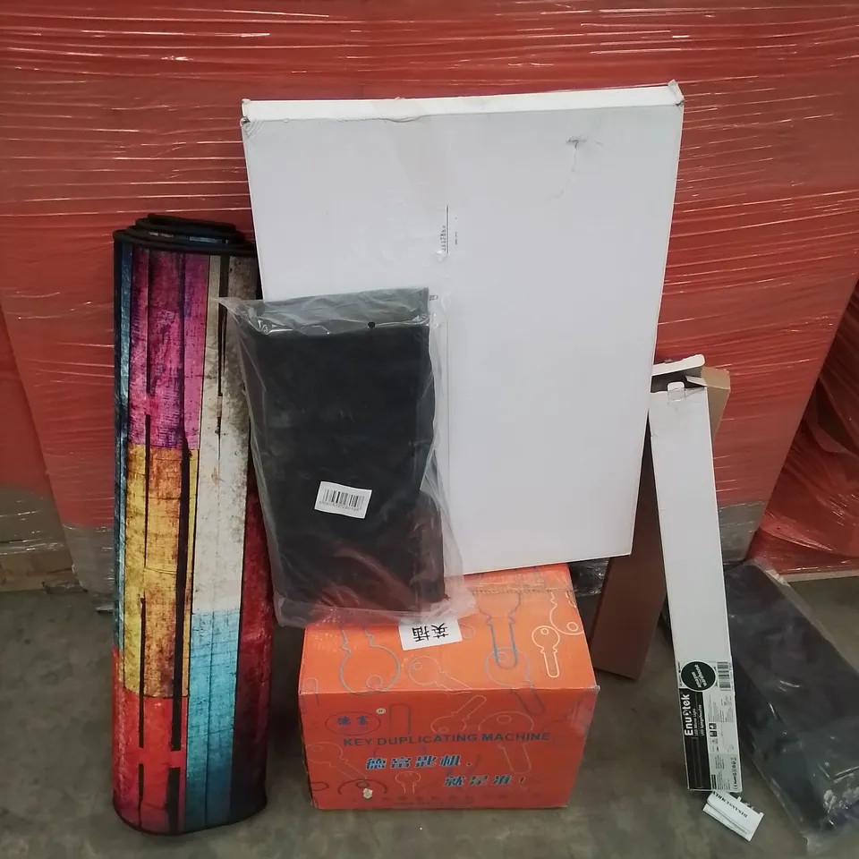 PALLET CONTAINING VARIOUS ASSORTED BOXED HOUSEHOLD ITEMS TO INCLUDE: KEY DUPLICATING MACHINE, STRIP LIGHTS, RUGS AND LOTS MORE UNMARKED BOXED ITEMS 