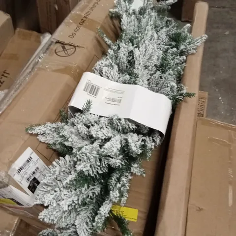 1.8m SNOWY LAPLAND GARLAND