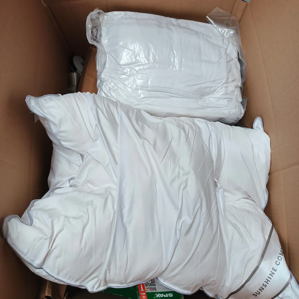 BOX OF APPROXIMATELY 25 ASSORTED ITEMS TO INCLUDE PILLOW, DE WALT TOOLS ETC