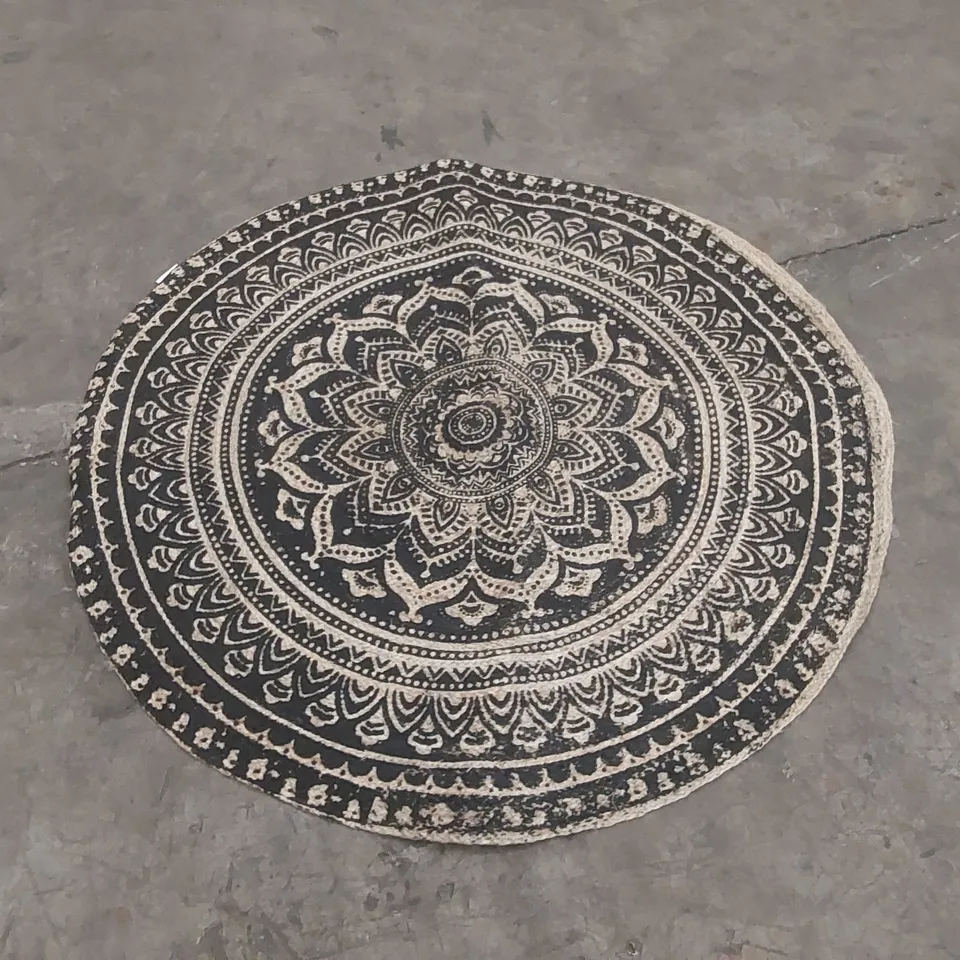 CHIC ANTIQUE DENMARK JUTE RUG - APPROXIMATELY 120cm D