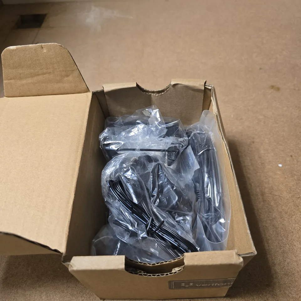 VERIFONE P400 PLUS CARD READER BOXED WITH ACCESSORIES 