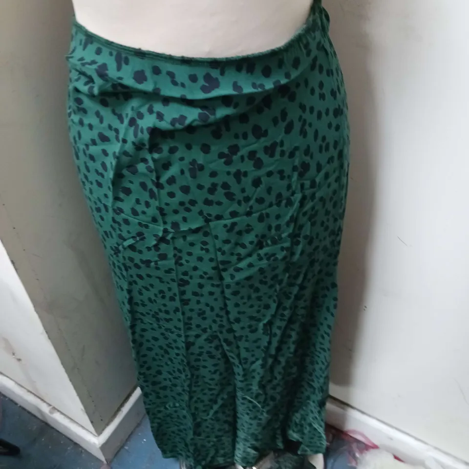 NOBODYS CHILD GREEN SKIRT SIZE UK 8