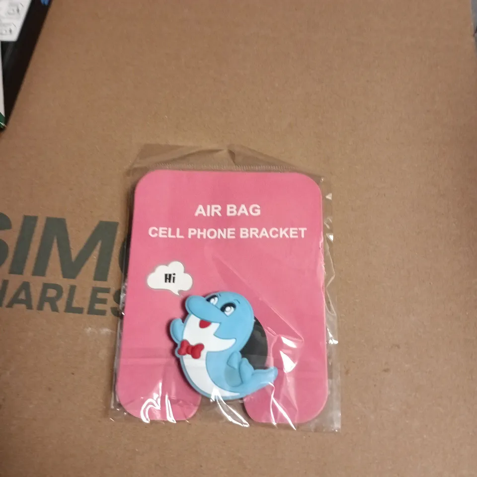 APPROXIMATELY 20 ASSORTED MOBILE PHONE ACCESSORIES INCLUDING SCREEN PROTECTOR , UGREEN MAGNETIC WIRELESS POWER BANK AND AIR BAG CELL PHONE BRACKET 