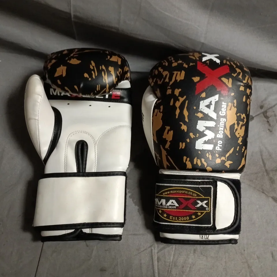 MAXX PRO BOXING GEAR GLOVES – WHITE/BLACK WITH GOLD CAMOUFLAGE PATTERN - 8OZ