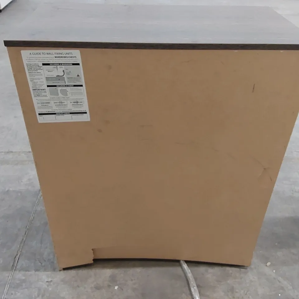 CHESTER 4-DRAWER CHEST OF DRAWERS