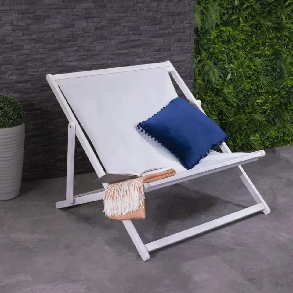 BOXED FSC® 100% CERTIFIED EUCALYPTUS WHITE WASHED DOUBLE DECK CHAIR (1 BOX)