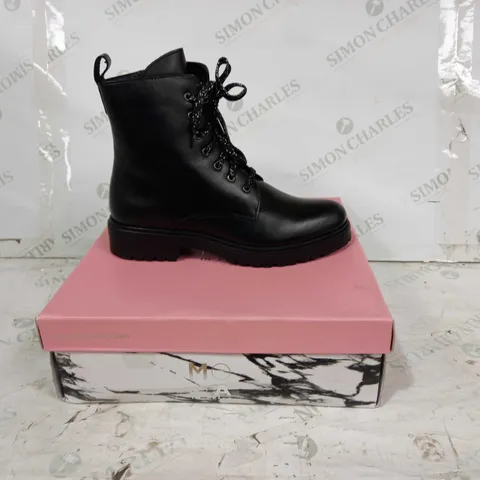 BOXED PAIR OF MODA IN PELLE CIRRA LACE UP LEATHER BOOTS IN BLACK EU SIZE 38