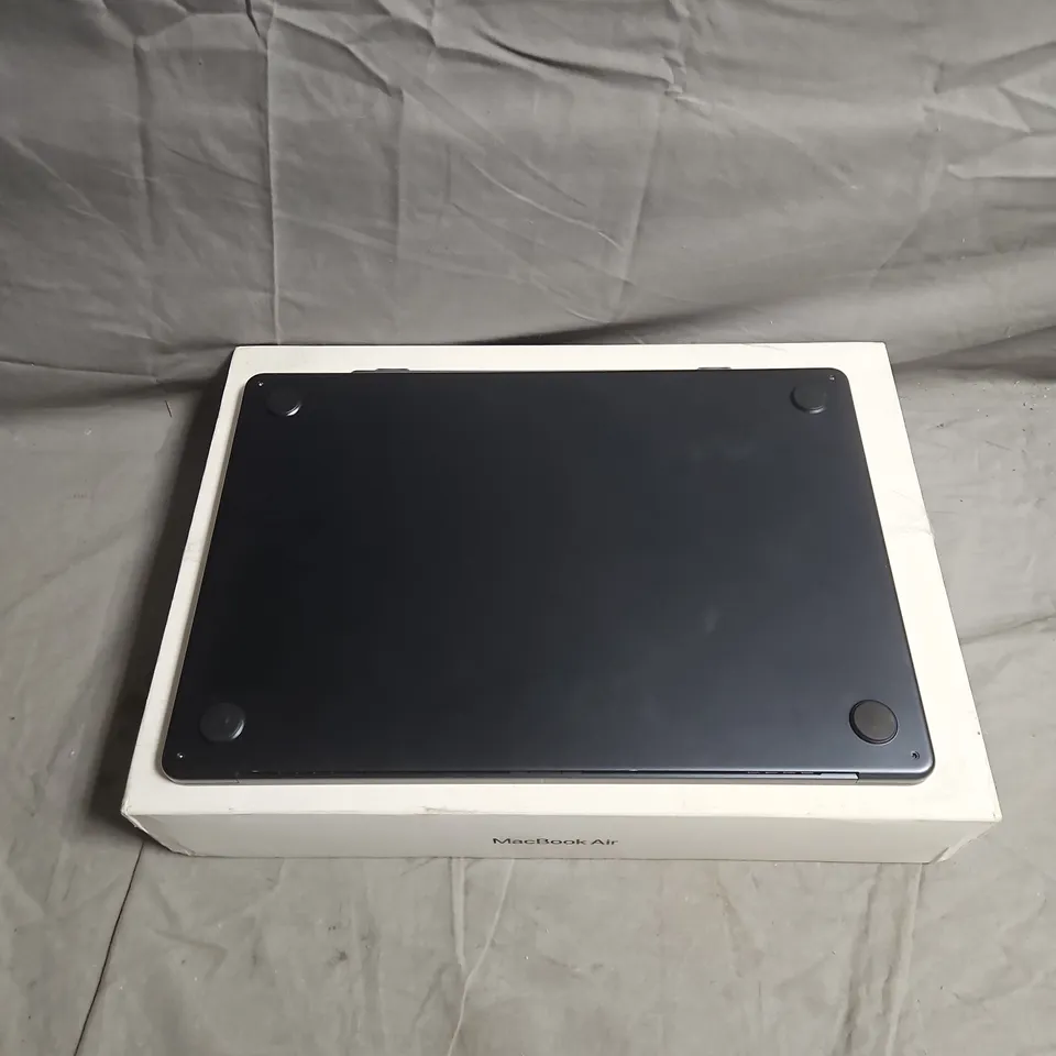 APPLE MACBOOK AIR 15-INCH M2, 8GB RAM, 512GB SSD – NAVY, BOXED