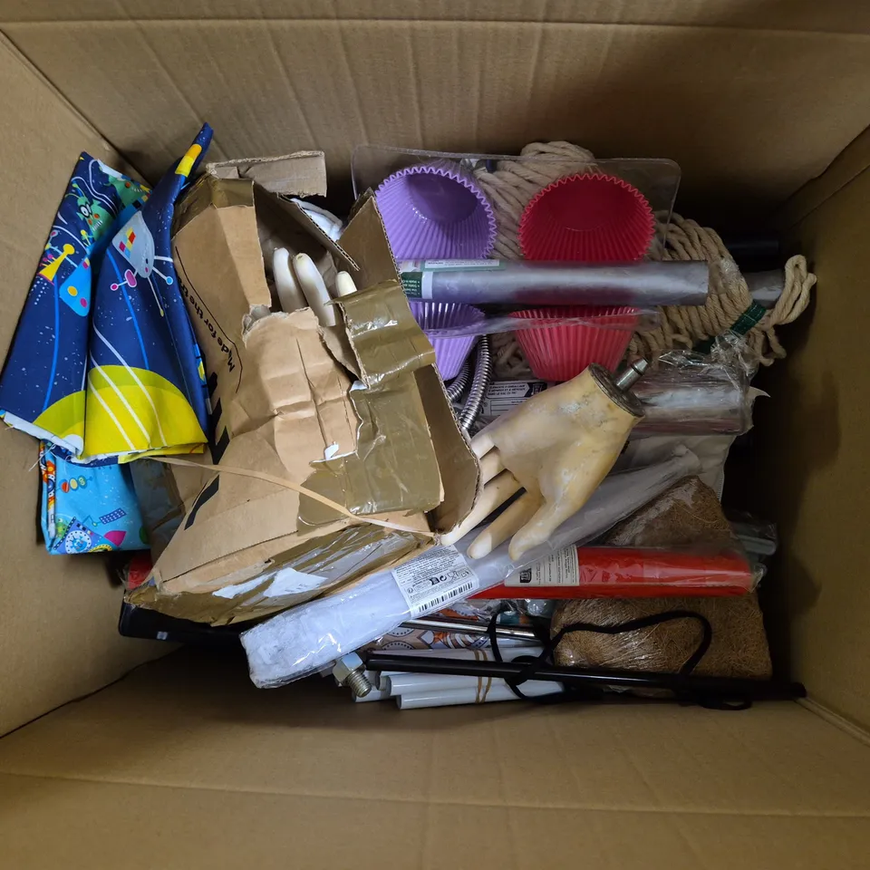 APPROXIMATELY 15 ASSORTED HOUSEHOLD PRODUCTS TO INCLUDE DECK JOIST TAPE, TABLECLOTH, BABY YARN, ETC