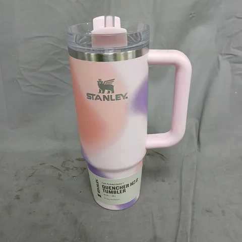 STANLEY THE FLOWSTATE QUENCHER H2.0 TUMBLER IN PINK/PURPLE (1.18L)