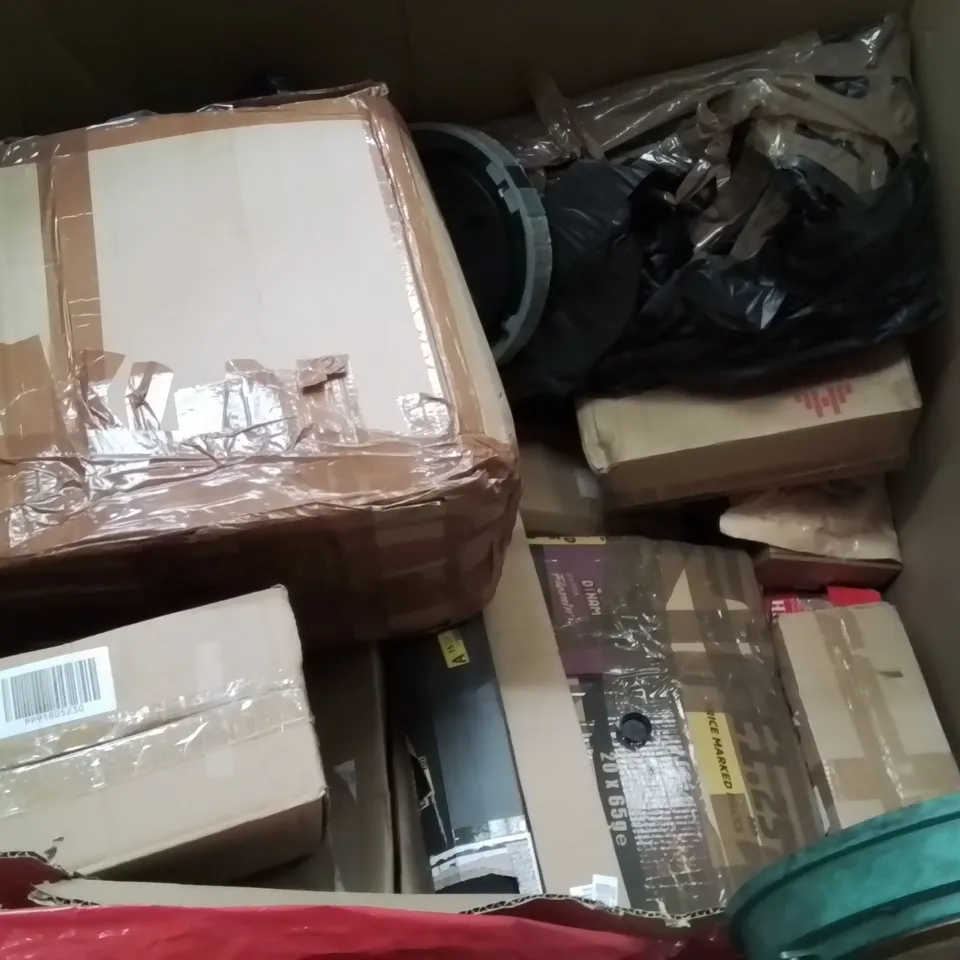 PALLET CONTAINING VARIOUS ASSORTED BOXED HOUSEHOLD ITEMS TO INCLUDE: FLOORING CUTTER, WALL CLOCK, TURNTABLE HI-FI SYSTEM AND LOTS MORE UNMARKED BOXED ITEMS 