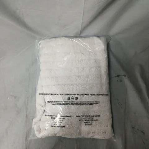 POWDER PINK BATH TOWEL – WRAPPED IN CLEAR PLASTIC