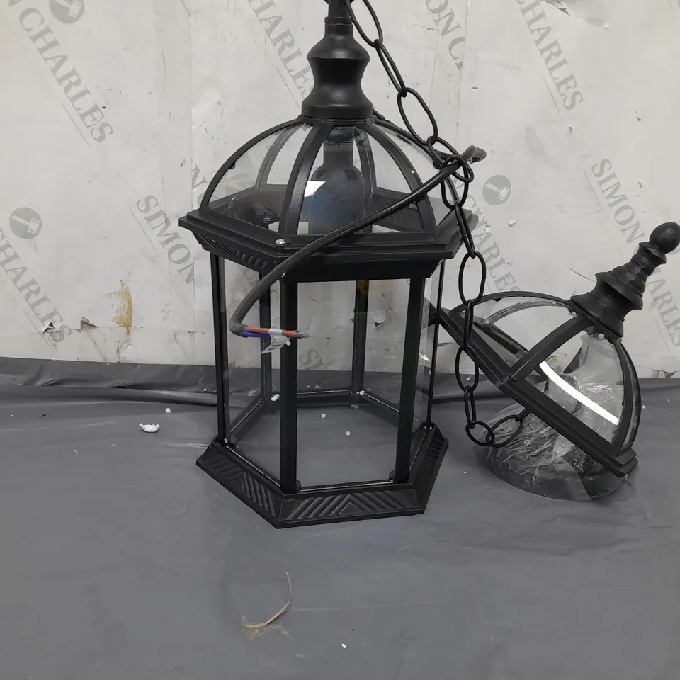 BOXED OUTDOOR HANGING LAMP LANTERN 