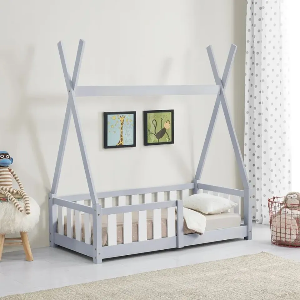  BOXED DESIGNER SHEENHAN COT BED/TODDLER