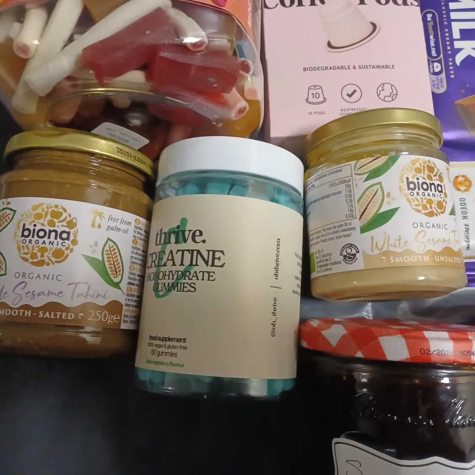 LOT OF 10 ASSORTED FOOD ITEMS TO INCLUDE CREATINE GUMMIES, MARMALADE AND SESAME TAHINI