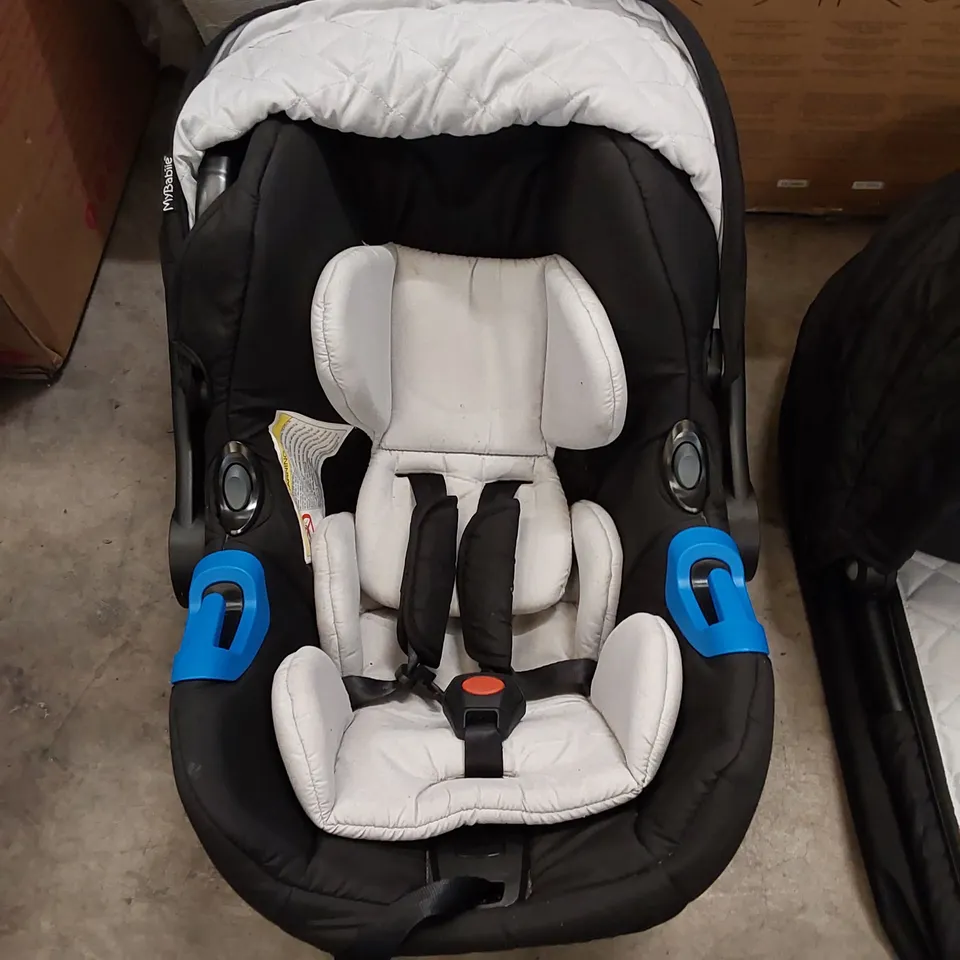 MY BABIIE CAR SEAT