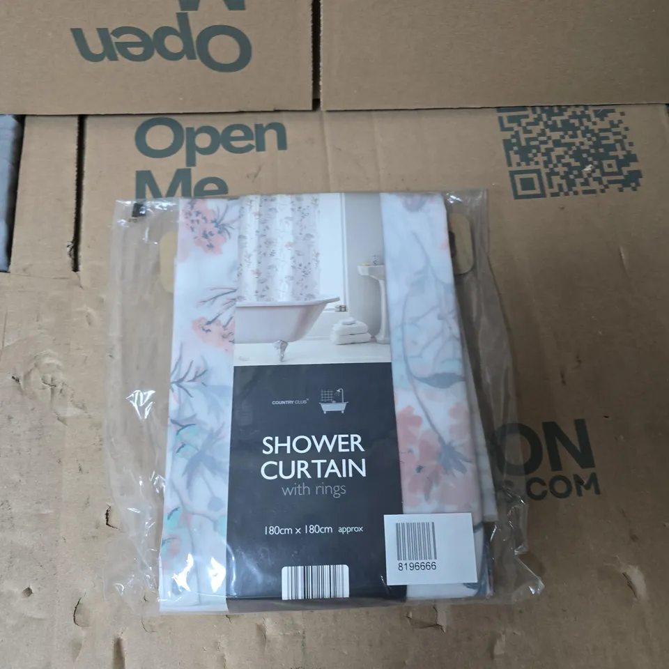 BOX OF APPROXIMATELY 15 ASSORTED ITEMS TO INCLUDE: SHOWER CURTAIN WITH RINGS 