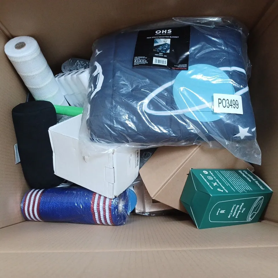 APPROXIMATELY 15 HOUSEHOLD ITEMS TO INCLUDE KIDS WEIGHTED BLANKET, BACKPACK AND A TRAVEL MUG