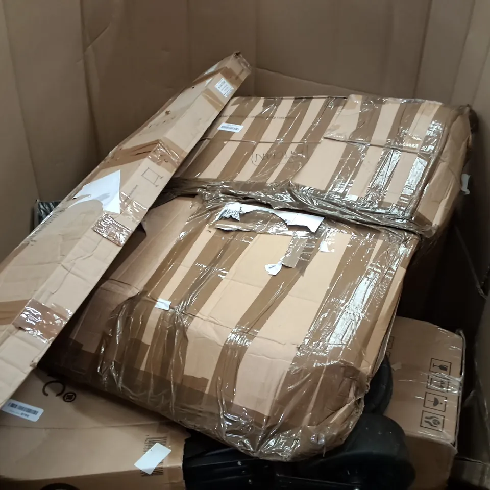 PALLET OF ASSORTED ITEMS TO INCLUDE ARCHERY BOW, MOUNTAIN BIKE HANDLE BARS AND FOLDING HORIZONTAL BAR