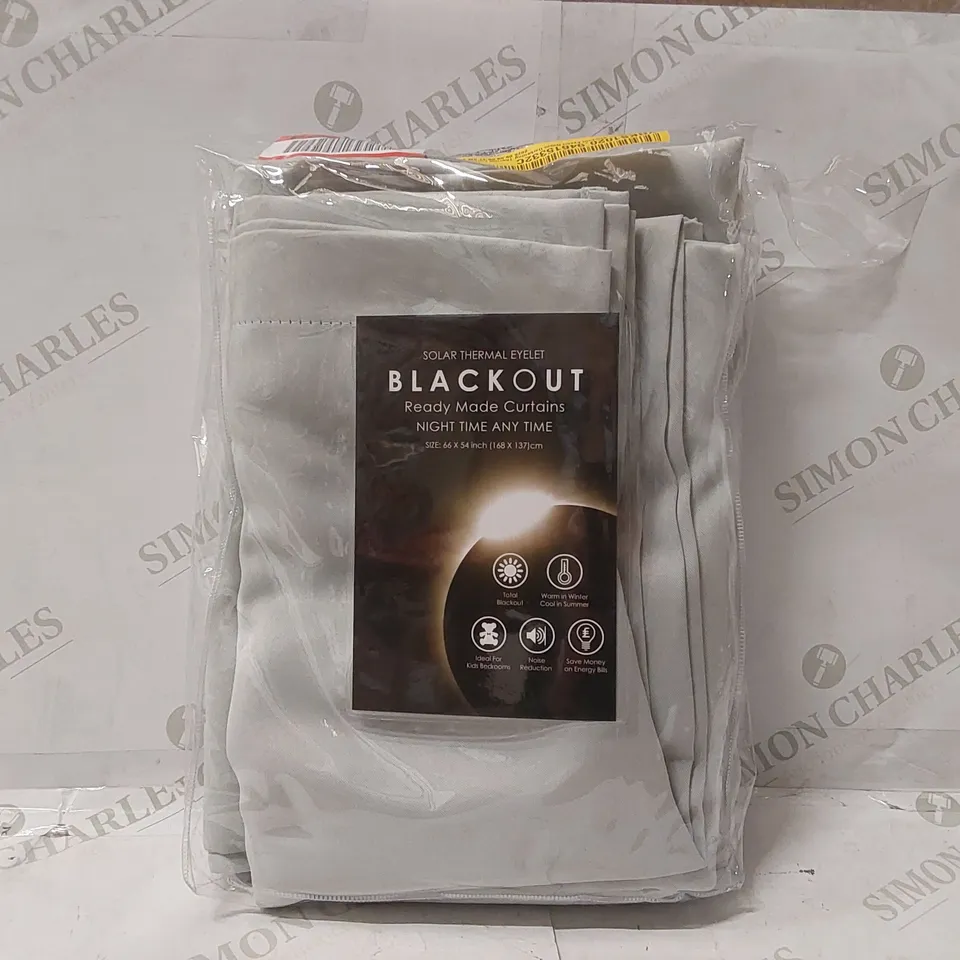 BAGGED 100% SYNTHETIC BLACKOUT EYELET ROOM DARKENING THERMAL CURTAIN - 168 x 137cm