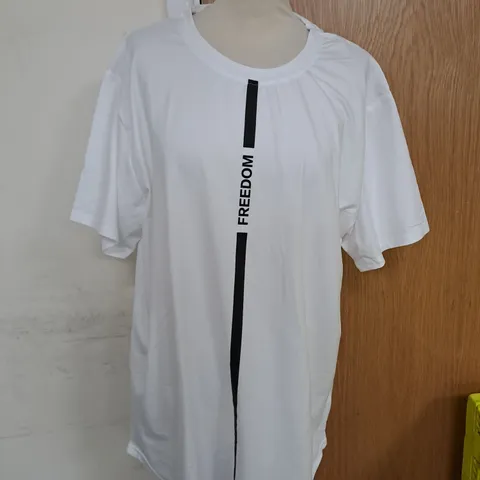 WHITE MANFINITY FREEDOM T-SHIRT SIZE XL 