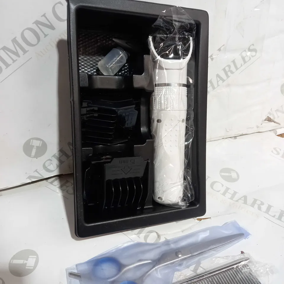 BOXED LITEBEE PROFESSIONAL DOG GROOMING KIT