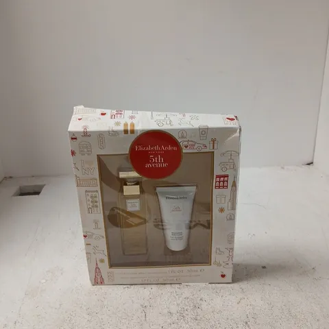 ELIZABETH ARDEN FIFTH AVENUE GIFT SET – EAU DE PARFUM & BODY LOTION, BOXED