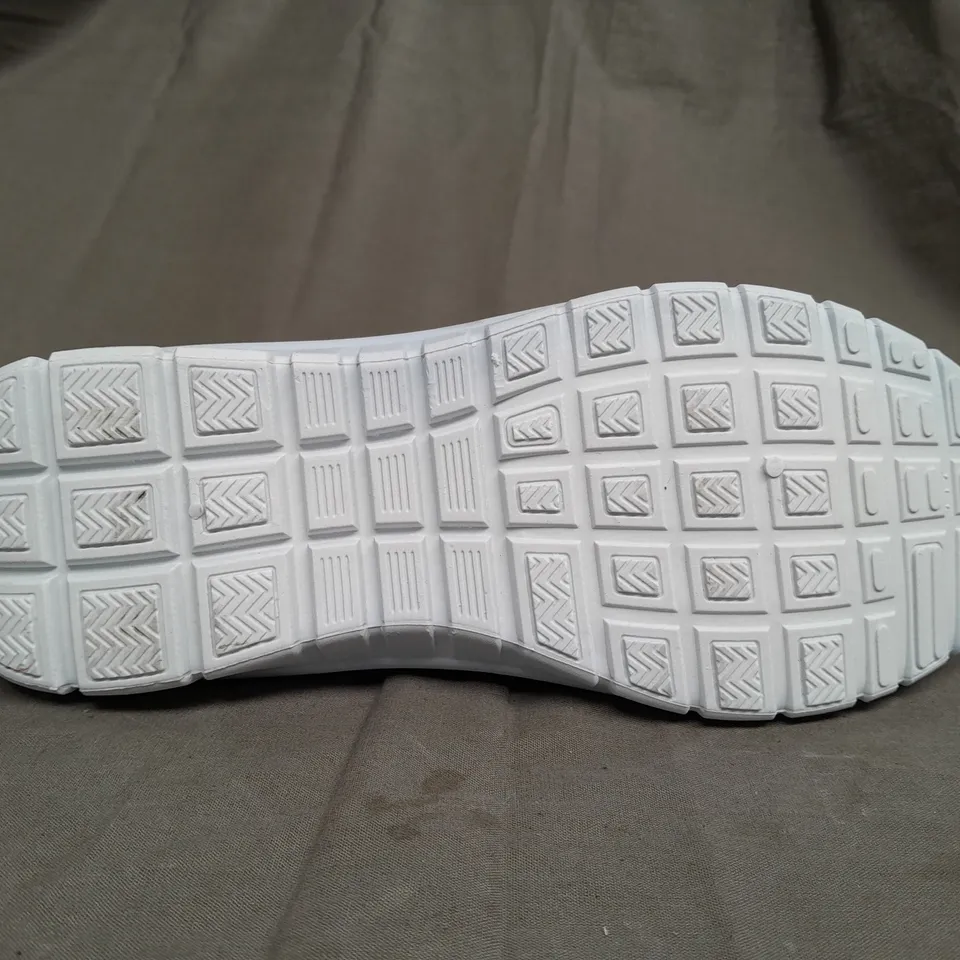 BOX OF APPROX 10 S WAVE SLIP ON TRAINERS IN BLUE - UK 4