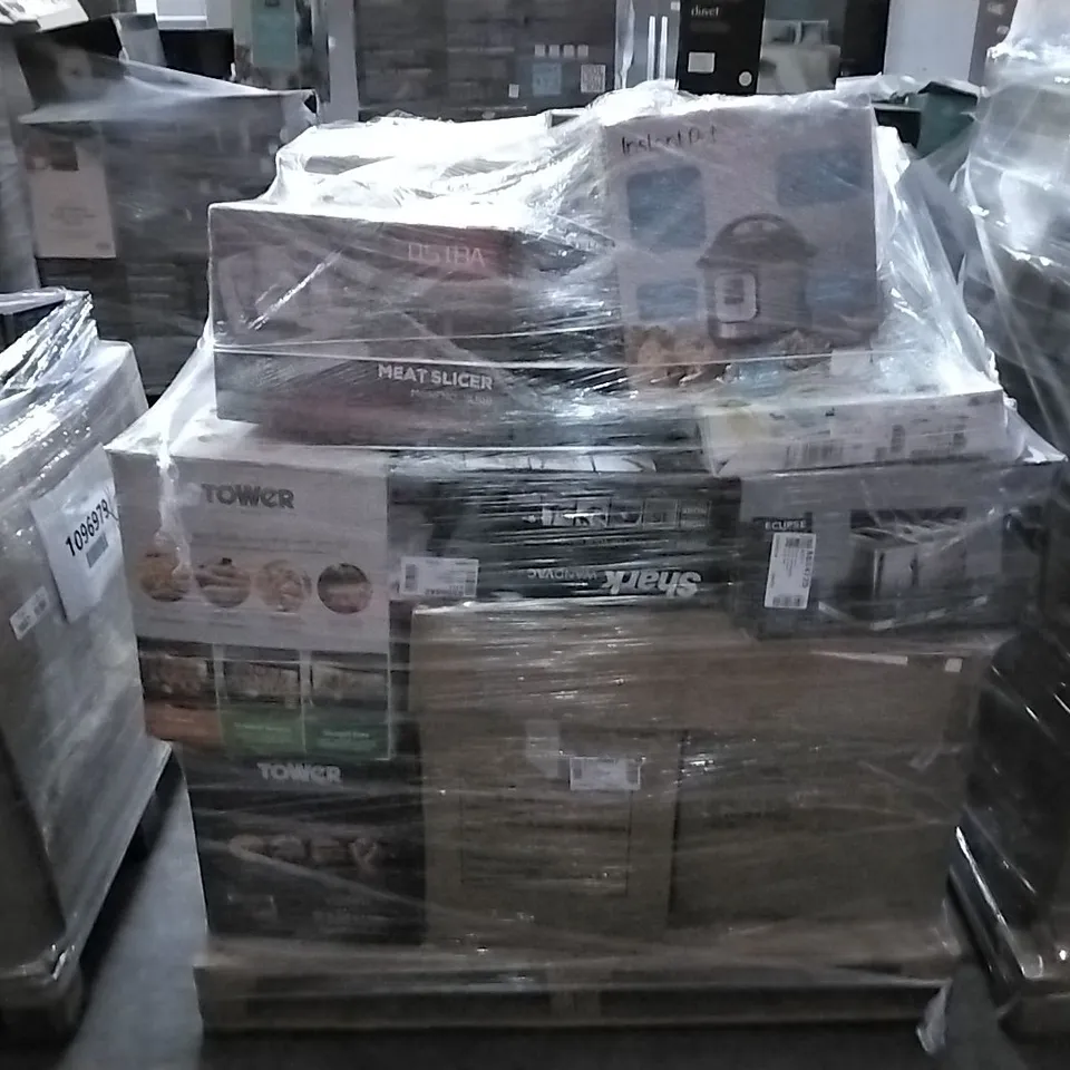 PALLET OF APPROXIMATELY 22 UNPROCESSED RAW RETURN HOUSEHOLD AND ELECTRICAL GOODS TO INCLUDE;