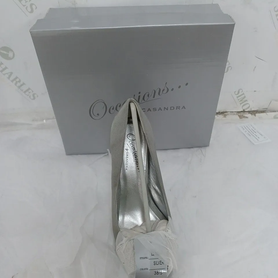 LARGE BOX OF APPROXIMATELY 10 BOXED OCCASIONS SILVER OPEN TOE HEEL IN VARIOUS SIZES 