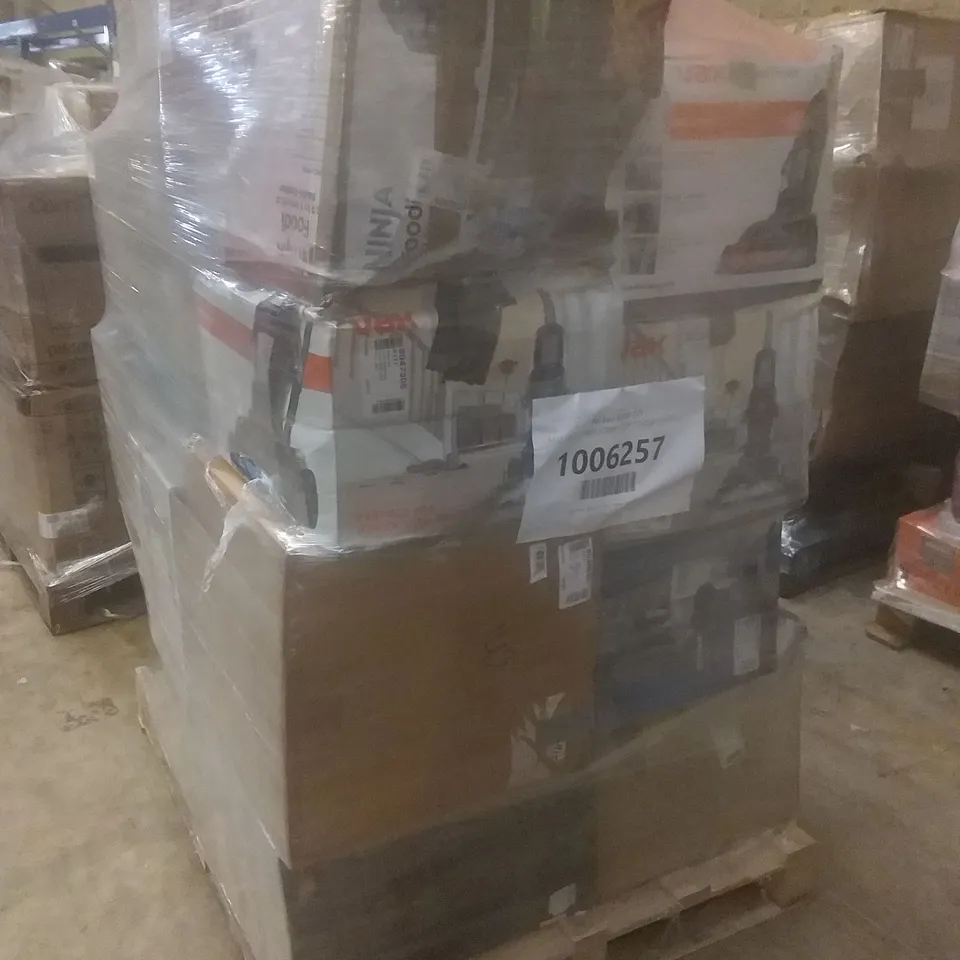 PALLET OF APPROXIMATELY 21 ELECTRICAL ITEMS INCLUDING