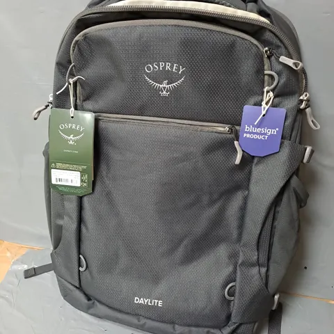 OSPREY DAYLITE 44L TRAVEL BAG IN NAVY
