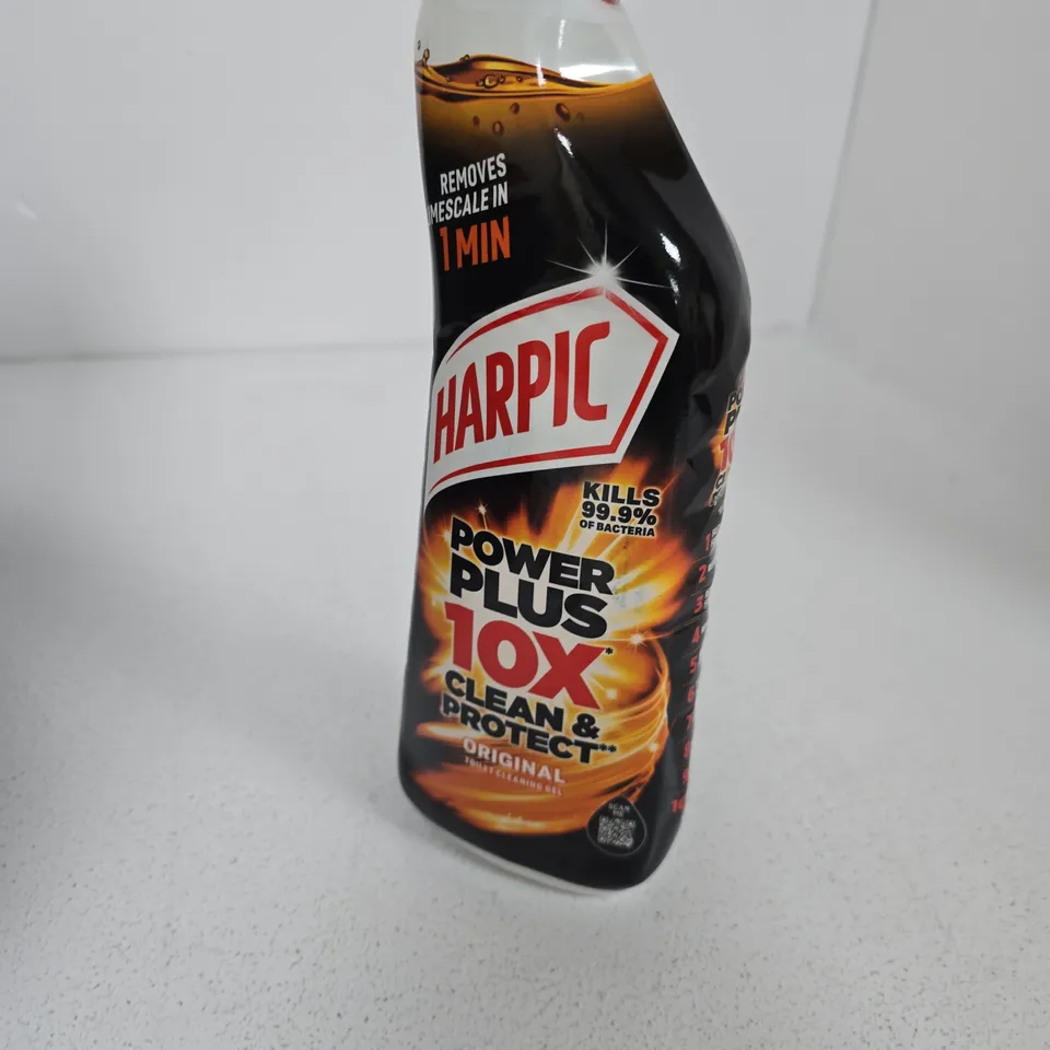 TOTE OF APPROXIMATELY 12 ASSORTED LIQUID ITEMS TO INCLUDE: HARPIC POWER PLUS 