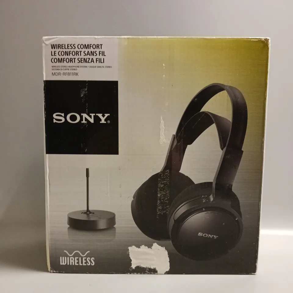 BOXED SONY WIRELESS STEREO HEADPHONE SYSTEM IN BLACK ADJUSTABLE HEADBAND