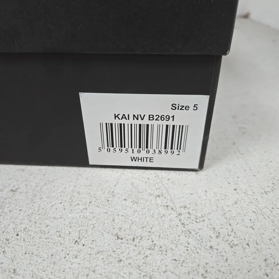 KAI NV WHITE SNEAKERS – UK 5 (MODEL B2691)