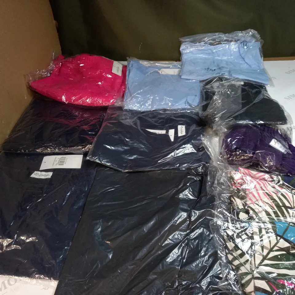 BAG OF APPROX 10 ASSORTED CLOTHING ITEMS TO INCLUDE - MAISON DE NIMES - EMELIA