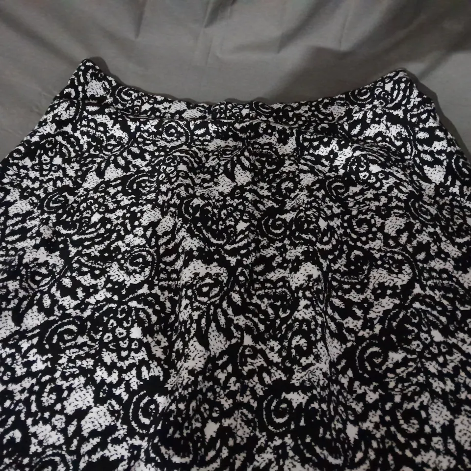 NINA LEONARD TOP AND SKIRT 4XL 