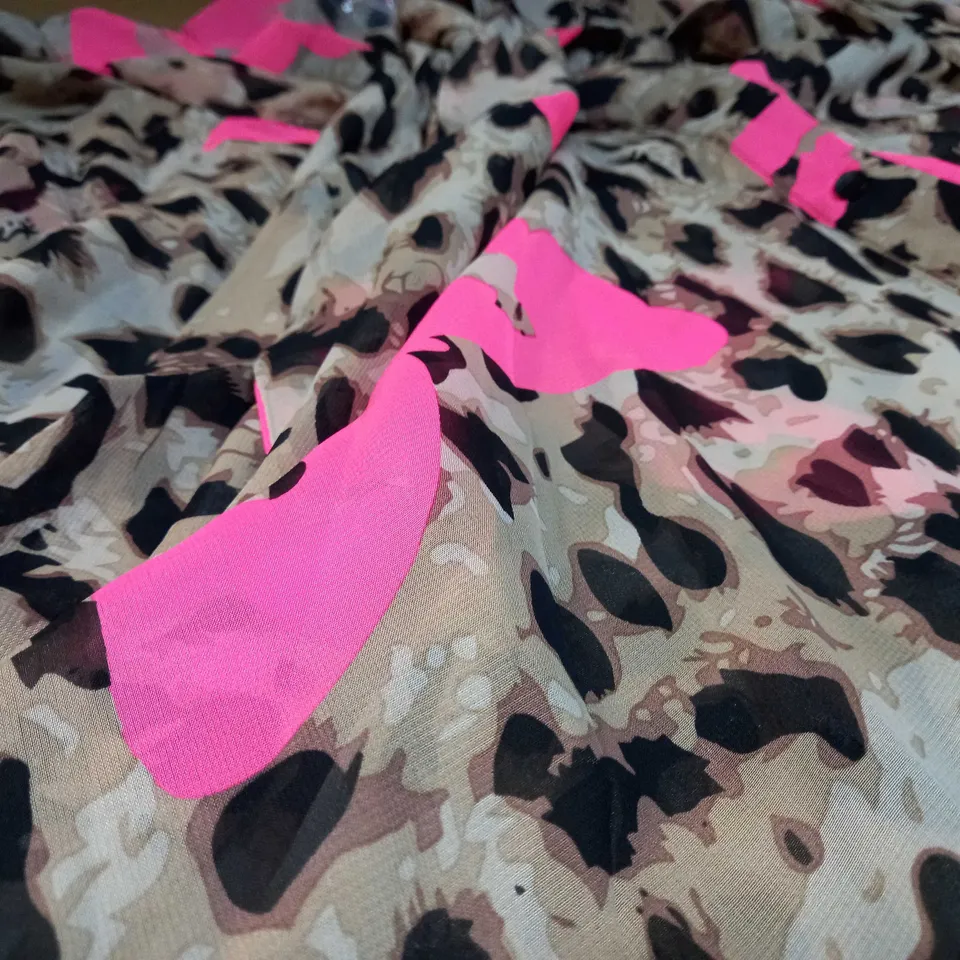 FRANK USHER LIGHT FLOWING ANIMAL PRINT/PINK DETAILED SHIRT 