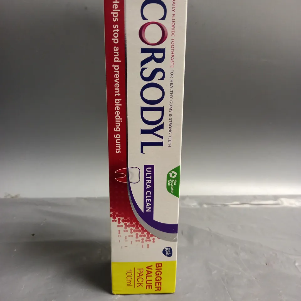 LOT OF 12 CORSODYL ULTRA CLEAN TOOTHPASTE (100ML)