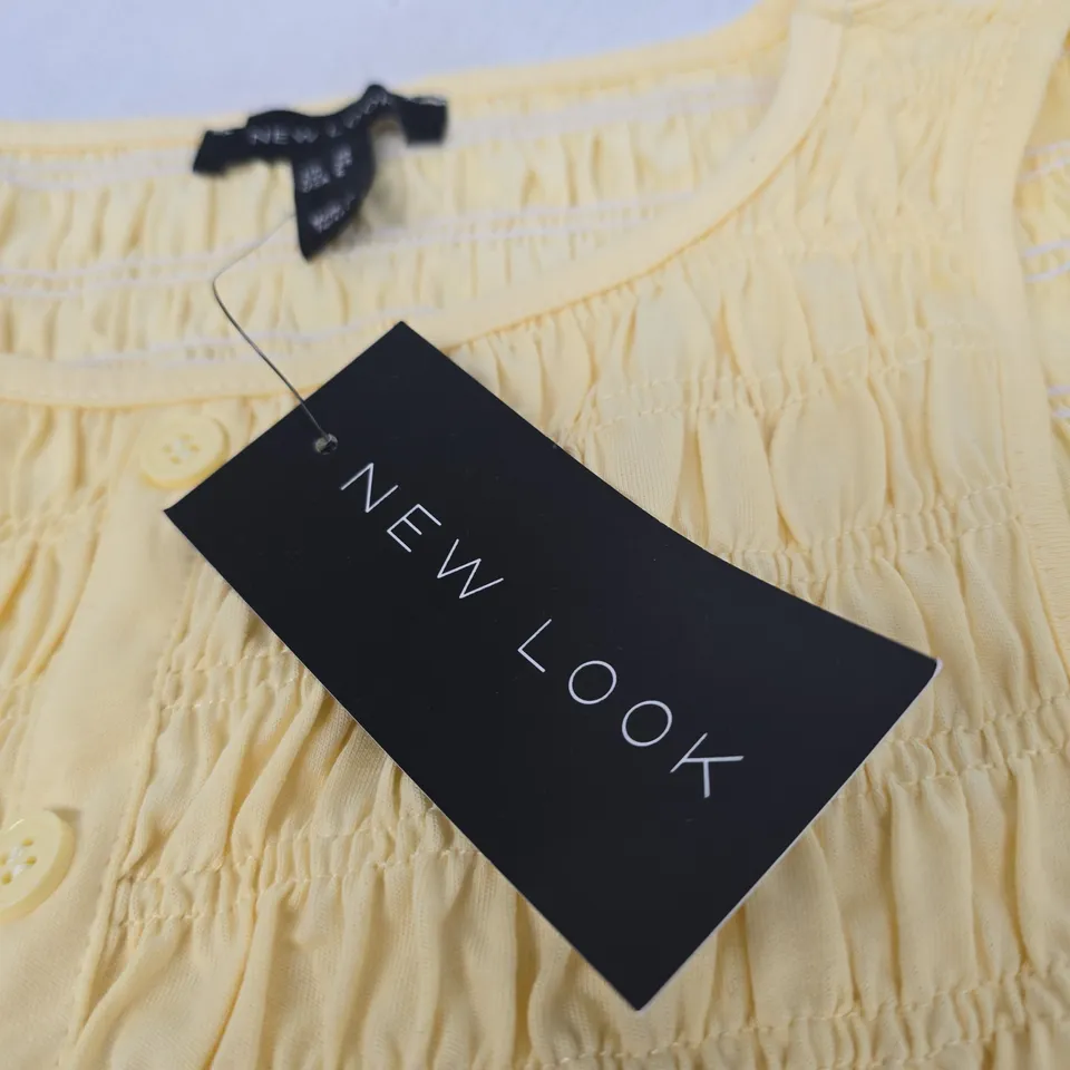 NEW LOOK LADIES YELLOW SLEEVELESS SMOCKED TOP, UK 10 (EU 38) – BUTTON FRONT