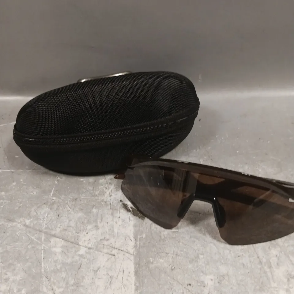 OAKLEY HYDRA SUNGLASSES 