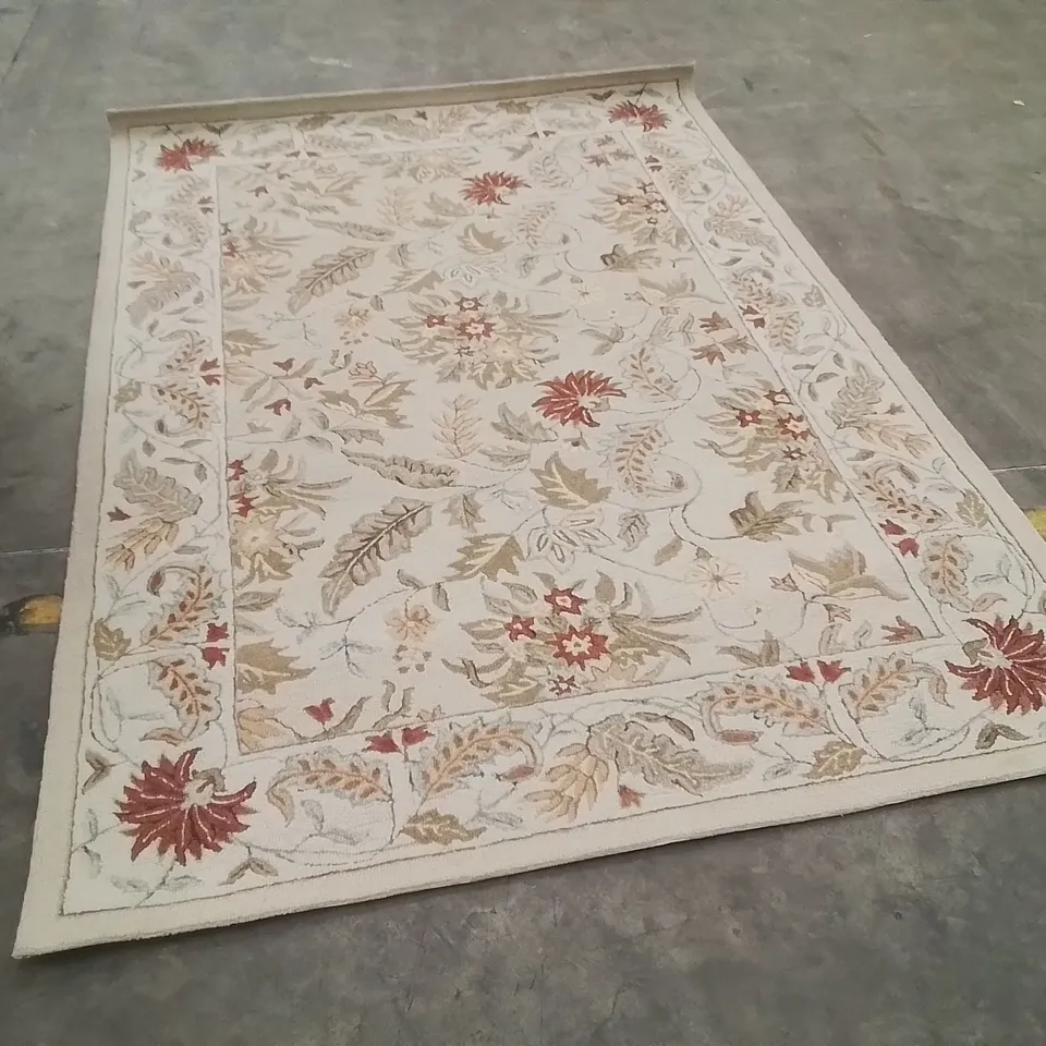 QUALITY DESIGNER AREA RUG - APPROXIMATELY 182x272cm