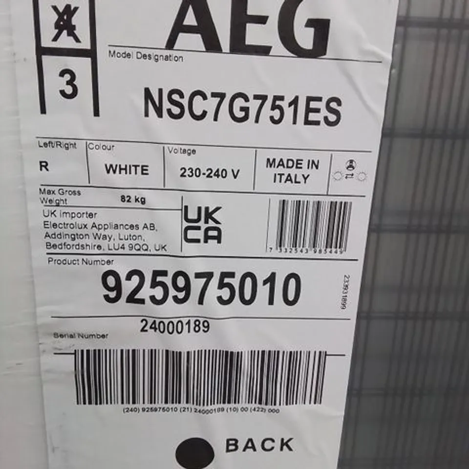 AEG 7000 GREENZONE INTEGRATED FRIDGE FREEZER WHITE Model NSC7G751ES RRP £1417